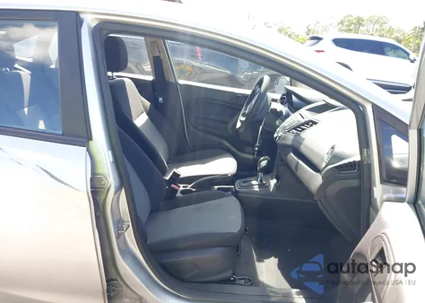 2019 Ford Fiesta S z USA, uszkodzony, nr VIN 3FADP4AJ8KM104107